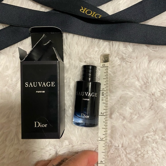 SALE❗️New Authentic Dior Box, Ribbon , Card & Perfume with Pouch❗️ - Picture 4 of 15